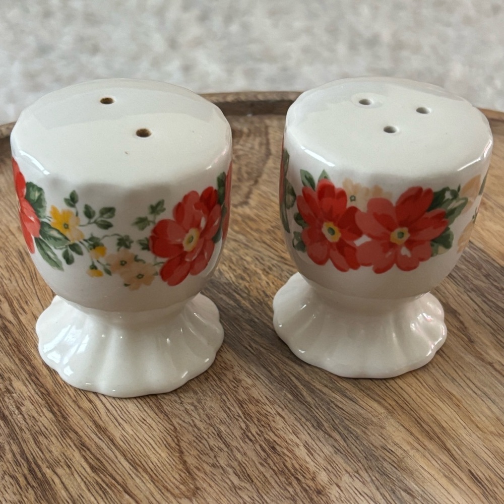 Pioneer Woman Floral Ceramic Salt and Pepper Shakers 2.5” tall